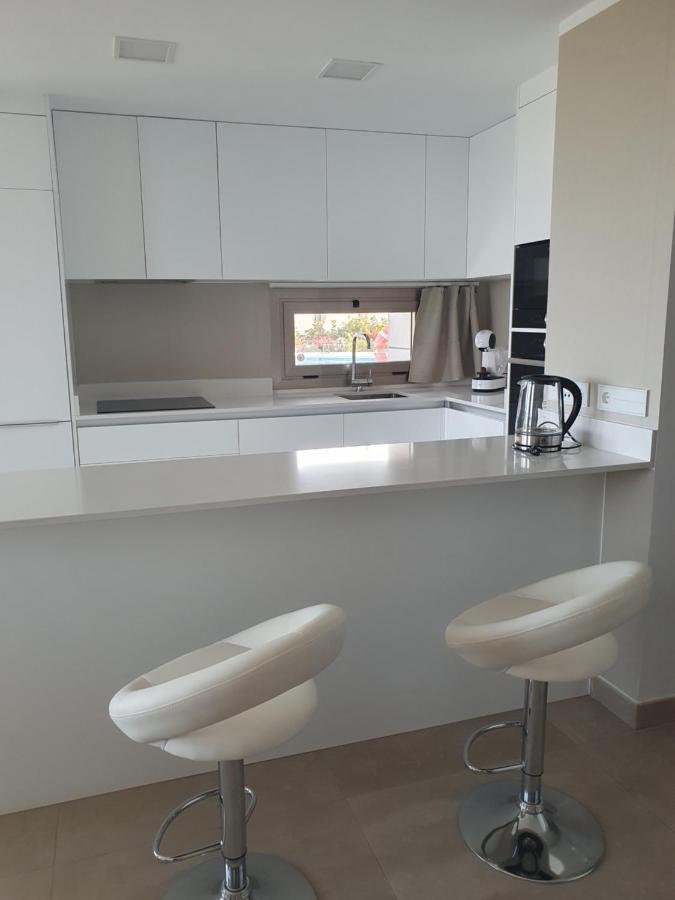 Luxury Beachfront Apartment With Pool, Sauna, Fitness And Gym In Province Malaga, Andalusia ミハス エクステリア 写真