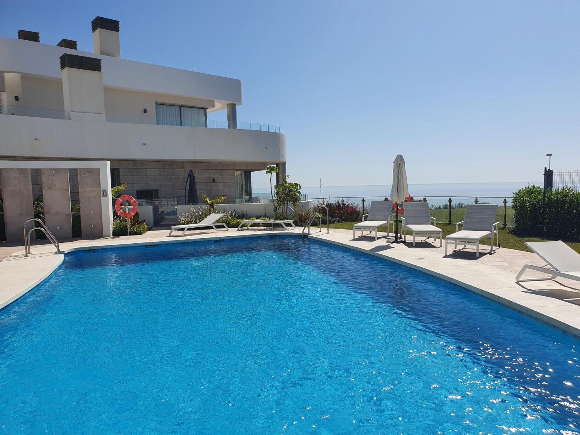 Luxury Beachfront Apartment With Pool, Sauna, Fitness And Gym In Province Malaga, Andalusia ミハス エクステリア 写真
