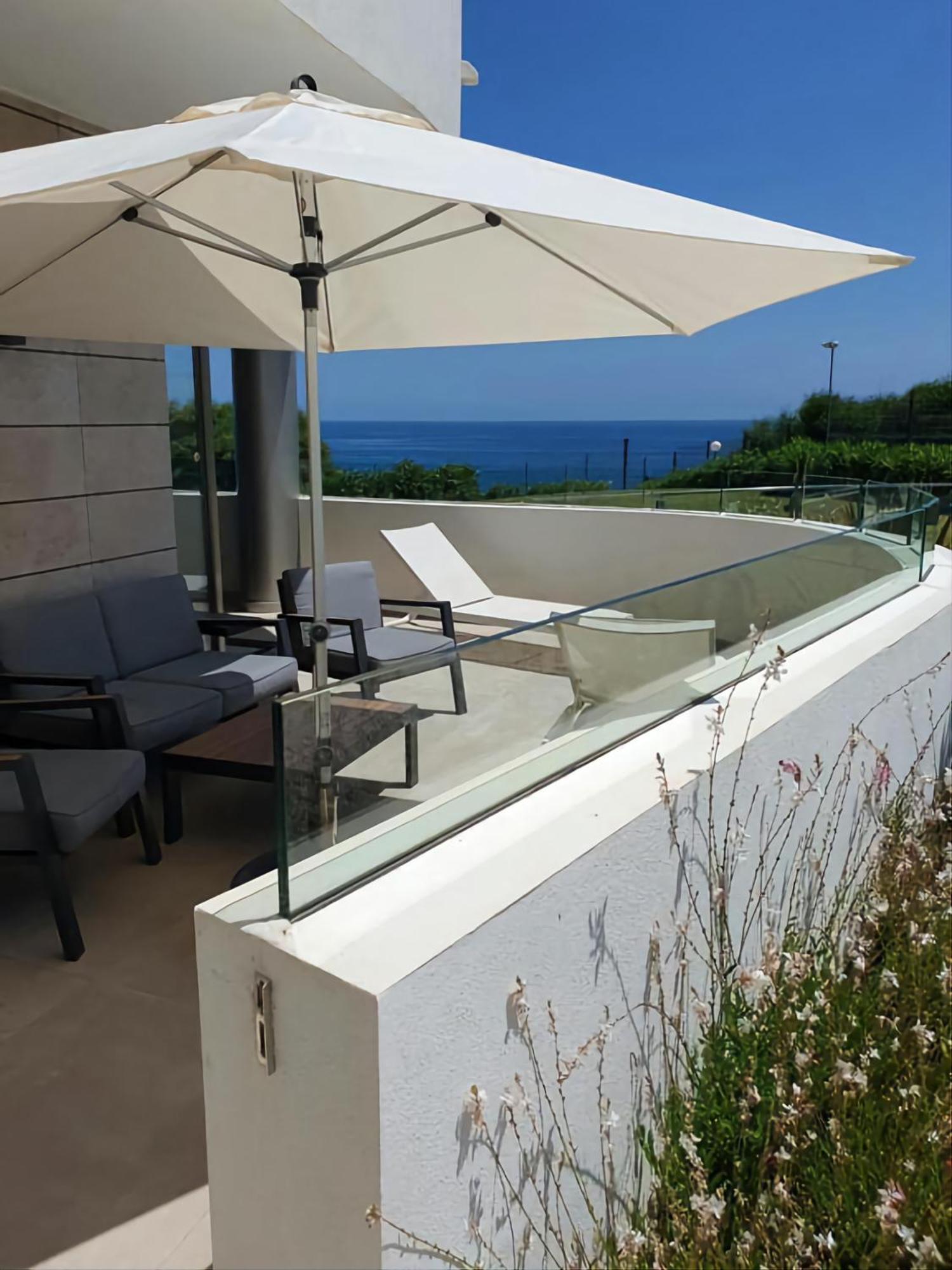 Luxury Beachfront Apartment With Pool, Sauna, Fitness And Gym In Province Malaga, Andalusia ミハス エクステリア 写真