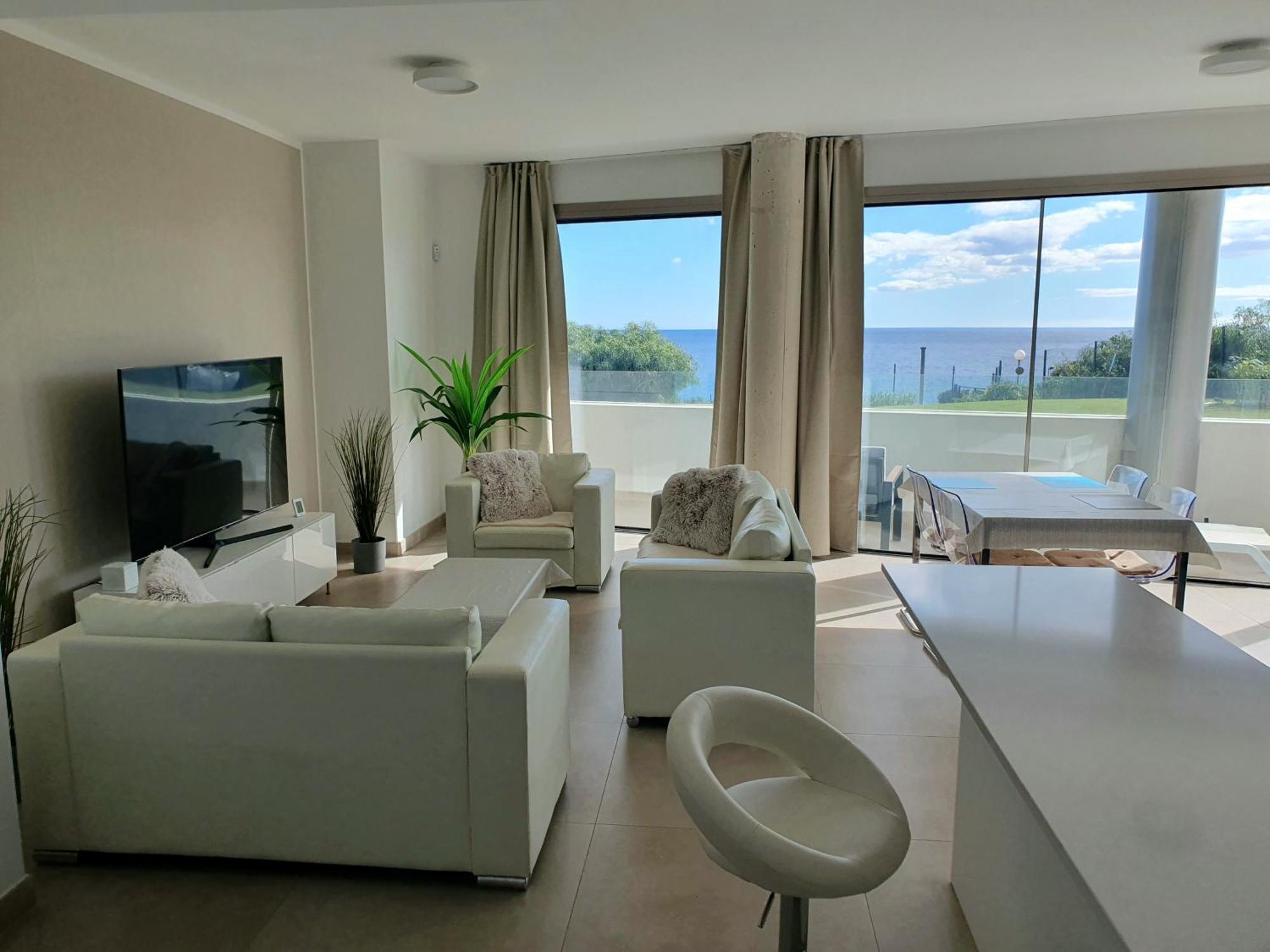 Luxury Beachfront Apartment With Pool, Sauna, Fitness And Gym In Province Malaga, Andalusia ミハス エクステリア 写真